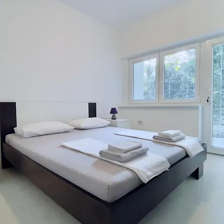 Terrasia Apartment *